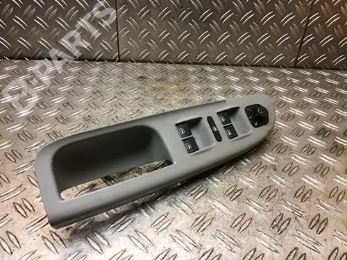 Used Switch Switch VW PASSAT B6 Variant (3C5) 2.0 TDI (140 hp) 10993922 10993922