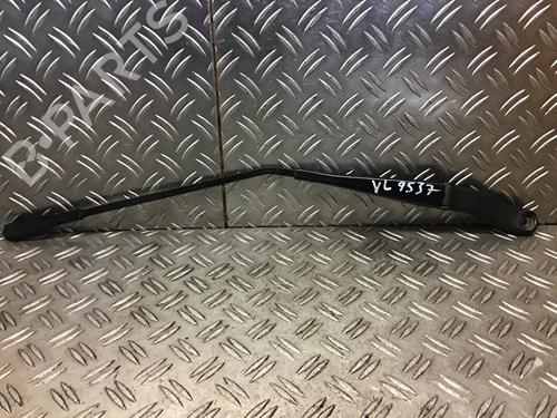 Used Front windshield wiper arm MERCEDES-BENZ A-CLASS (W169) A 150 (169.031, 169.331) (95 hp) 14695305
