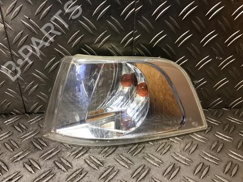 Clignoteur links VOLVO V40 Estate (645) 1.8 (122 hp) 32271725