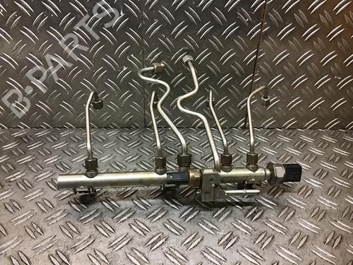 Einspritzleiste für BMW 1 (E87) 118 i (143 hp) 31352098