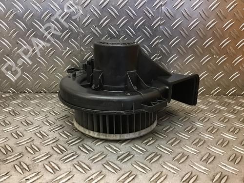 Used Heater blower motor SEAT IBIZA IV (6J5, 6P1) 1.2 TSI (105 hp) 32141639