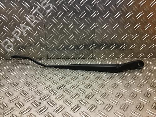 Used Front windshield wiper arm NISSAN NOTE (E11, NE11) 1.4 (88 hp) 33237401