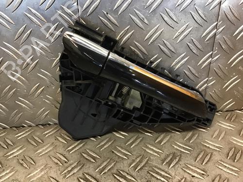 Højre fortil udvendigt håndtag Højre fortil udvendigt håndtag MERCEDES-BENZ GL-CLASS (X164) GL 320 CDI 4-matic (164.822) (224 hp) 34219314 34219314