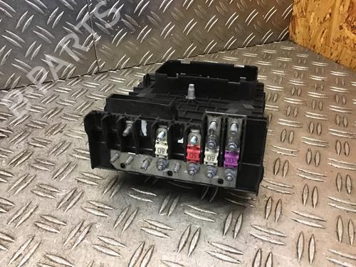 Sikringsdose VW JETTA III (1K2) 2.0 FSI | BP30836587E1