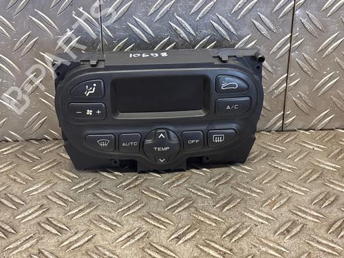Used Climate control Climate control 38075268 38075268