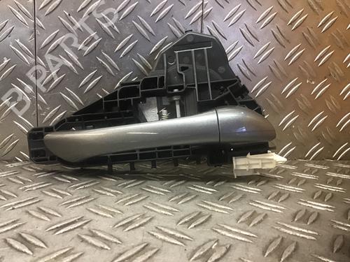 Used Front right exterior door handle MERCEDES-BENZ A-CLASS (W169) A 150 (169.031, 169.331) (95 hp) 32404995
