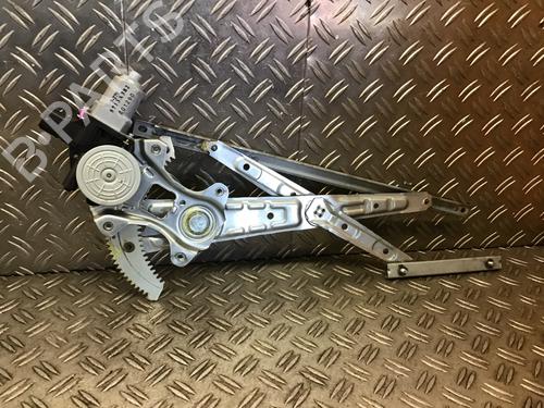 Rudehejsemekanisme Højre foran Rudehejsemekanisme Højre foran MITSUBISHI MIRAGE / SPACE STAR VI Hatchback (A0_A) 1.0 (A05A) (71 hp) 34103605 34103605