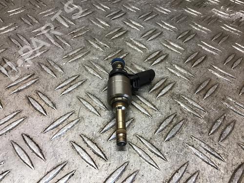 Used Injector AUDI A3 Convertible (8P7) 2.0 TFSI (200 hp) 13698283