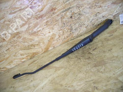 Used Front windshield wiper arm VW POLO III (6N1) 60 1.4 (60 hp) 14693606