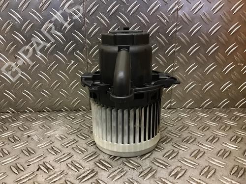 Heater blower motor DACIA SANDERO II TCe 90 (B8M1, B8MA, B8AC) | BP32305536M62 - Image 2