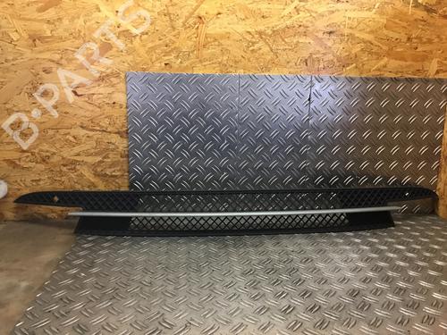Used Grille Grille BMW 1 (E87) 120 d (177 hp) 35815379 35815379
