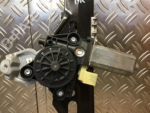 Rear right window mechanism MERCEDES-BENZ C-CLASS (W203) C 180 Kompressor (203.046) | BP16081559C25 
