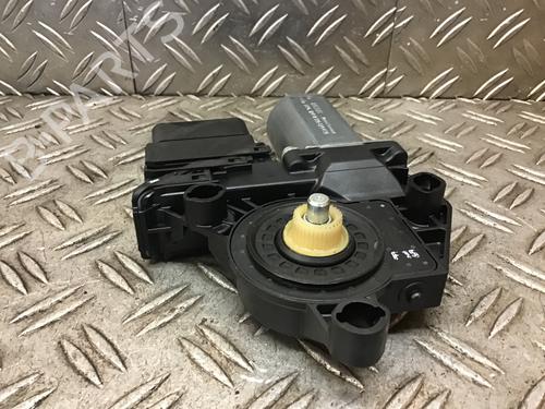 Left rear window motor VW GOLF VI (5K1) 1.4 TSI | BP30080594E23