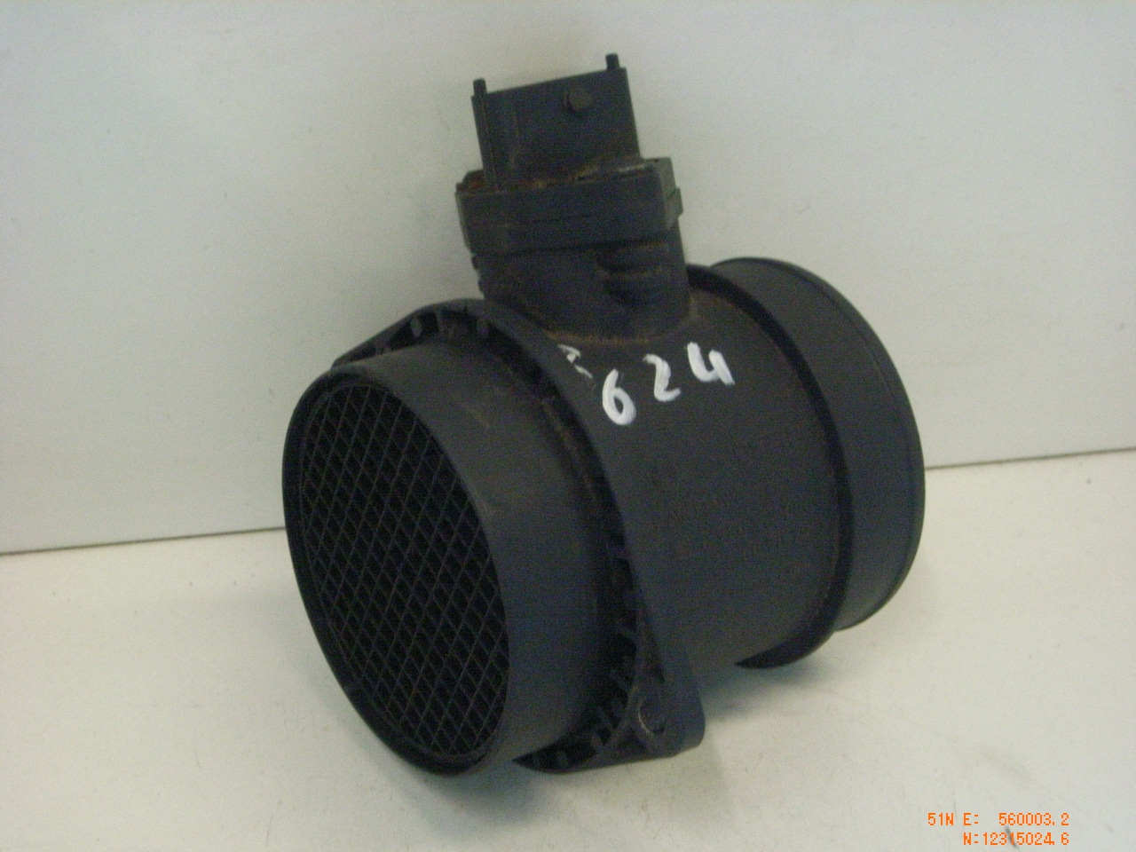 Mass air flow sensor VOLVO S60 I (384) D5 5058854 BParts