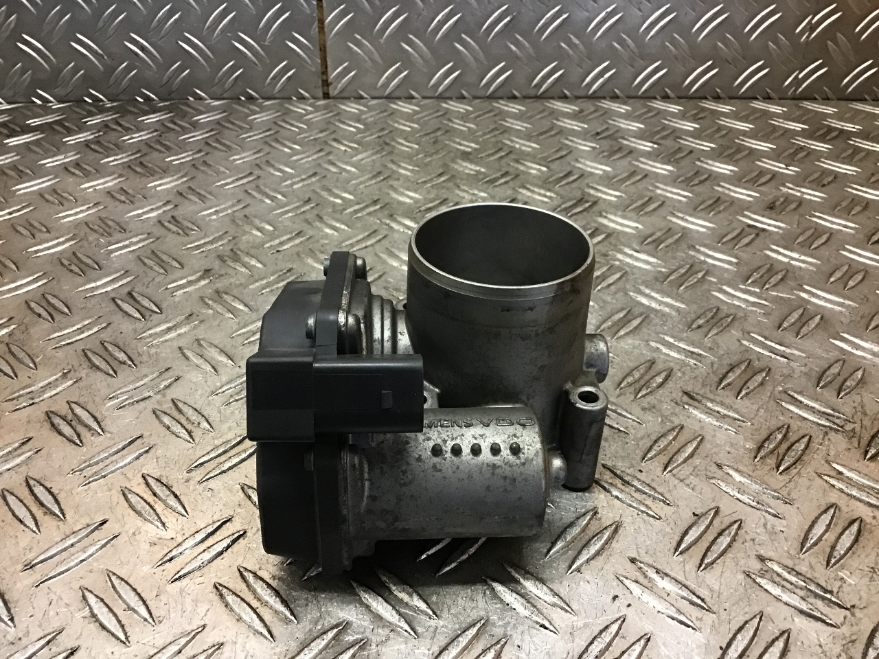 Throttle body VW GOLF V (1K1) 1.4 16V 10036180 BParts