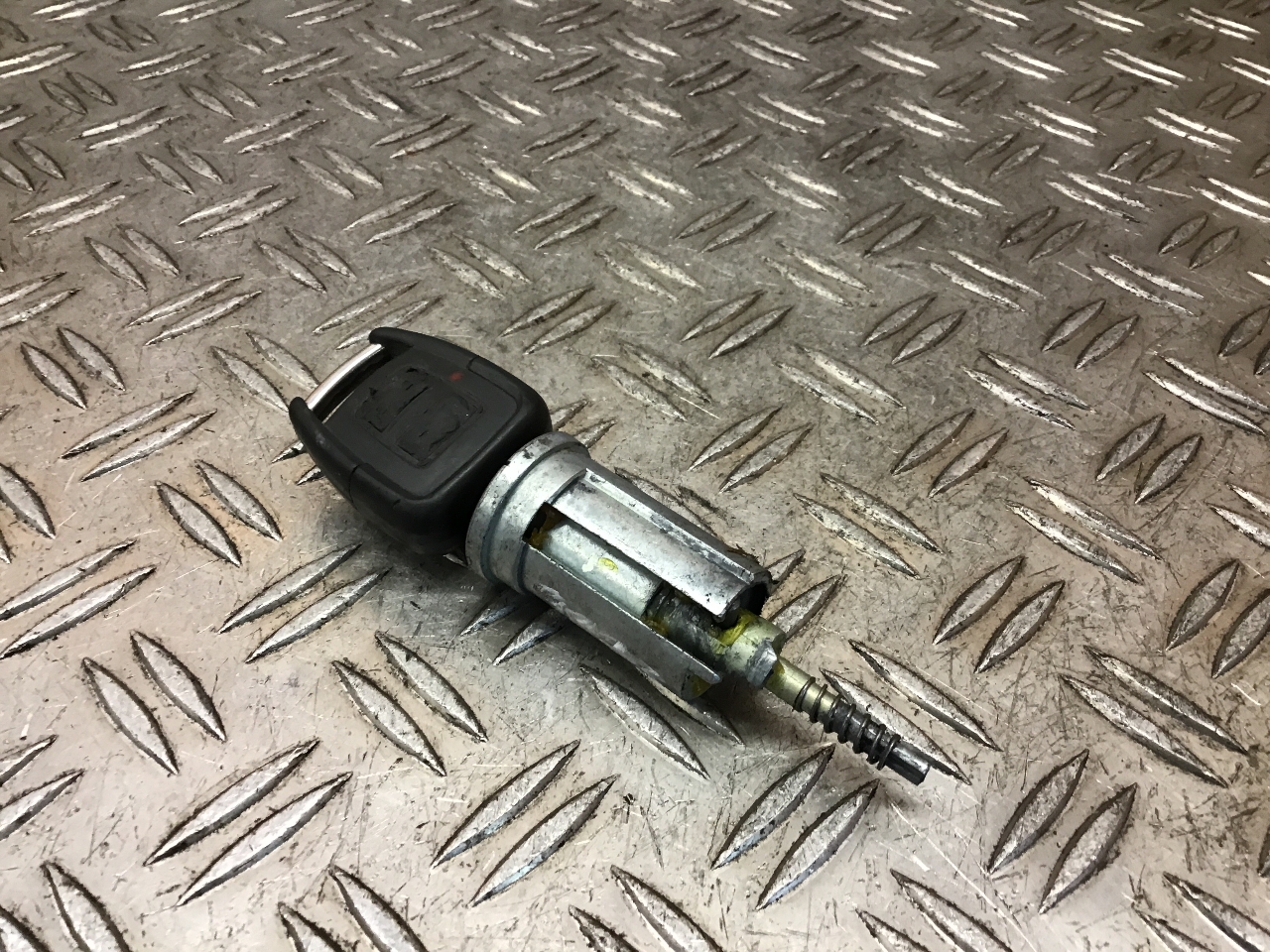 Ignition barrel OPEL ZAFIRA A MPV (T98) 2.2 DTI 16V (F75) 10101625 B