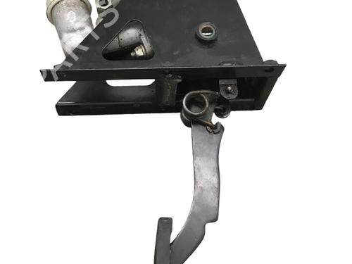 Clutch pedal LAND ROVER DEFENDER Cabrio (L316) 2.4 Td4 4x4 (L317) | BP21065491I13 