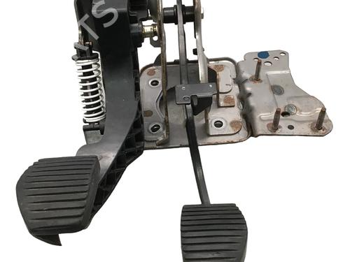 Used Pedal PEUGEOT 307 (3A/C) 2.0 HDi 90 (90 hp) 18965322