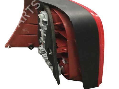 Right taillight VW GOLF IV (1J1) 1.6 | BP29591753C35 