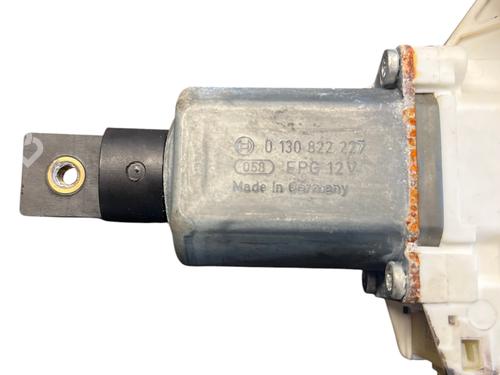 Front right window mechanism BMW X1 (E84) xDrive 18 d | BP38001308C23 - Image 3