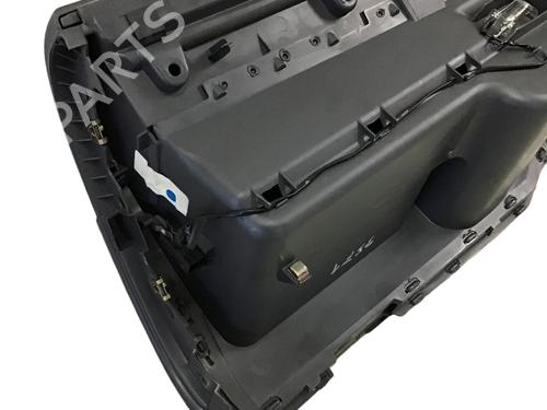 Handskerum SEAT LEON (1M1) 1.6 16 V | BP19477652C95 