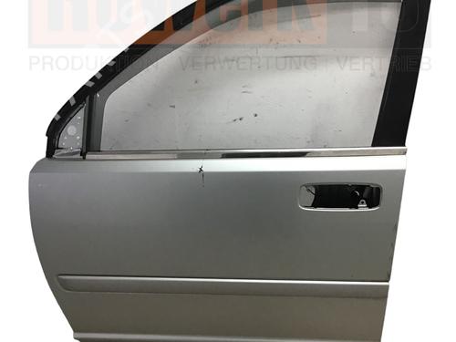 Dør venstre foran NISSAN X-TRAIL I (T30) 2.2 dCi 4x4 (136 hp) 13952096