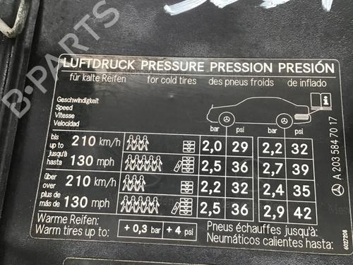 Klapa wlewu paliwa MERCEDES-BENZ C-CLASS (W203) C 270 CDI (203.016) | BP15835447C131 