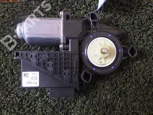 Rudehejsemotor bagstkærm højre VW POLO (9N_, 9A_) 1.2 (54 hp) 5065094