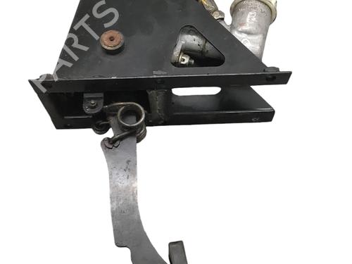 Clutch pedal LAND ROVER DEFENDER Cabrio (L316) 2.4 Td4 4x4 (L317) | BP21065491I13 