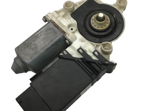 Used Right front window motor VW GOLF IV (1J1) 1.4 16V (75 hp) 17567203