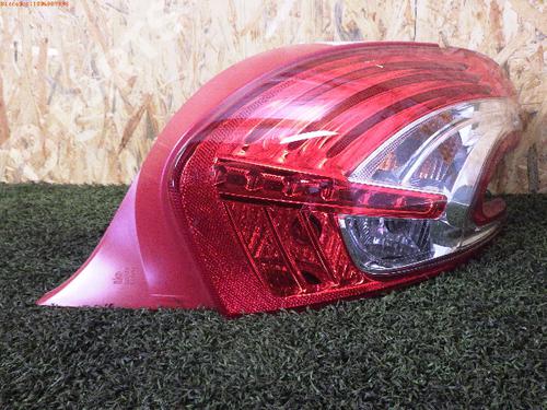 Used Right taillight PEUGEOT 208 I (CA_, CC_) 1.2 VTI 82 (82 hp) 6107161