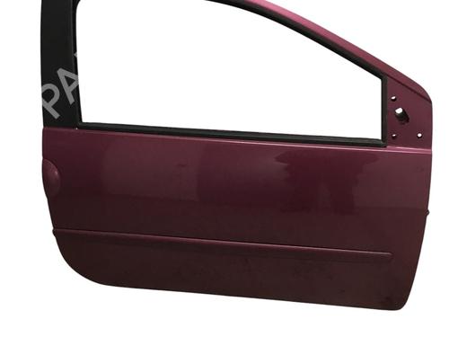 Puerta delantera derecha RENAULT TWINGO II (CN0_) 1.2 16V (CN04, CN0B) (75 hp) 21202791