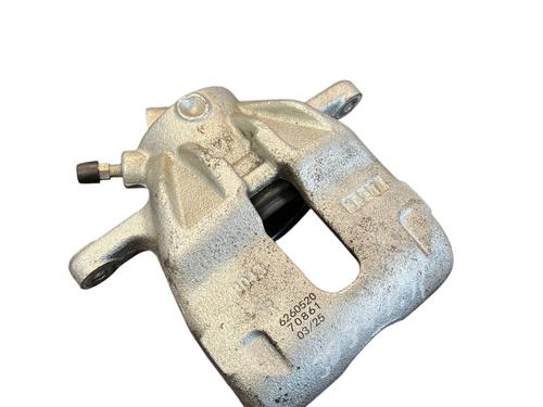 Used Right front brake caliper Right front brake caliper 37465359 37465359