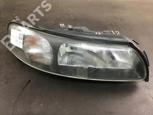 Right headlight VOLVO V70 II (285) 2.5 TDI (140 hp) 89004806