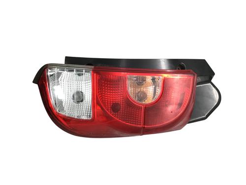 Feu arrière droit MITSUBISHI COLT VI (Z3_A, Z2_A) 1.3 (Z21A) (95 hp) 30678733