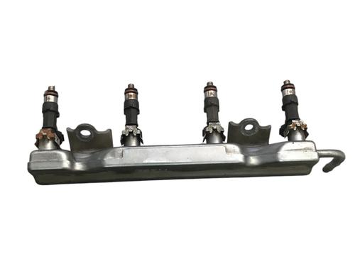 Used Injection rail NISSAN MICRA III (K12) 1.2 16V (80 hp) 24367748