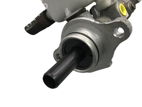 Brake master cylinder HYUNDAI i30 Estate (FD) 1.6 CRDi | BP21814867M77 