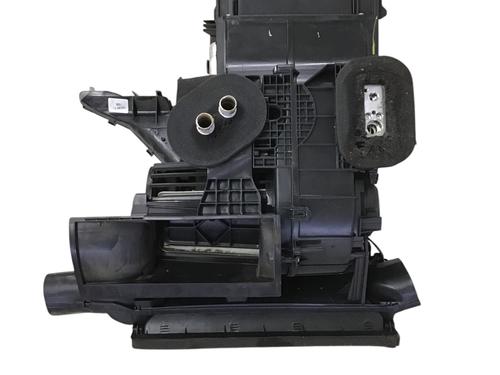Used Heater matrix box RENAULT CLIO III (BR0/1, CR0/1) 1.2 16V (BR02, BR0J, BR11, CR02, CR0J, CR11) (75 hp) 24887320