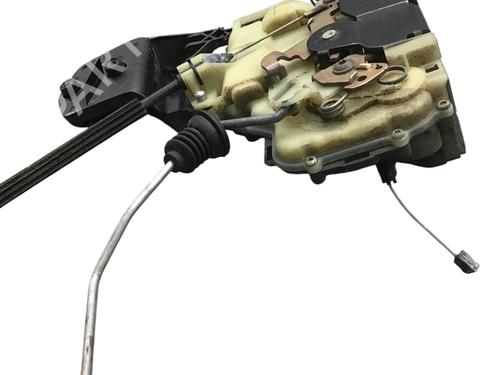 Fechadura frente esquerda VW PASSAT B5.5 Variant (3B6) 1.9 TDI | BP25977885C98 