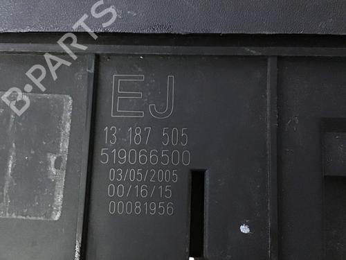 Fuse box OPEL SIGNUM Hatchback (Z03) 2.2 direct (F48) | BP23220495E1 