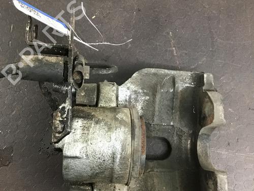 Venstre bremsekaliber foran AUDI A4 B5 Avant (8D5) 2.4 (165 hp) 14697979