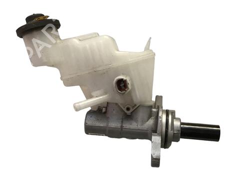 Used Brake master cylinder TOYOTA VERSO S (_P12_) 1.33 (NSP120_) (99 hp) 17947050