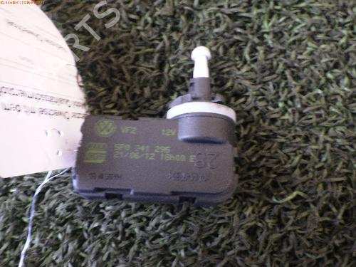 Lysjusteringsmotor SEAT EXEO ST (3R5) 2.0 TDI (143 hp) 14697521