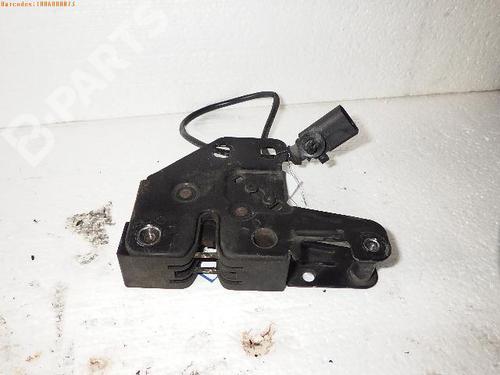Used Hood lock AUDI A4 B6 (8E2) 2.0 (130 hp) 11832247