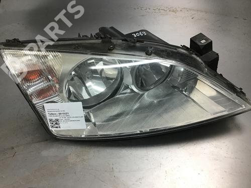 Used Right headlight FORD MONDEO III Turnier (BWY) 1.8 16V (125 hp) 8293643
