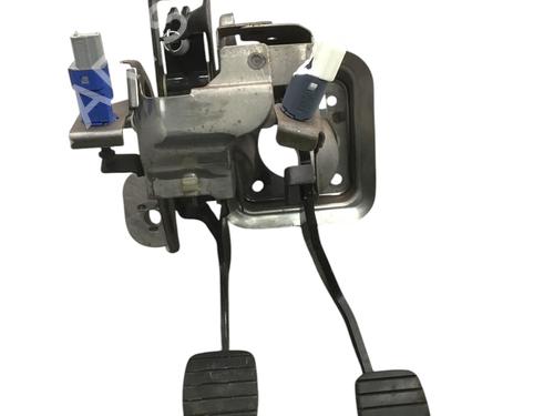 Pedal RENAULT TWINGO II (CN0_) 1.2 16V (CN04, CN0B) (75 hp) 21173550