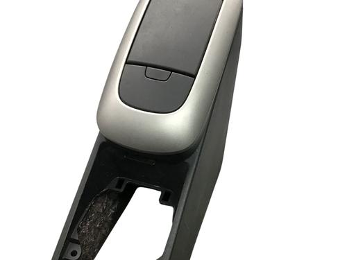 Used Armrest / Center console TOYOTA AURIS (_E15_) 1.4 (ZZE150_, ZZE150R) (97 hp) 31092902