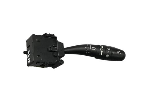Used Steering column stalk HYUNDAI i30 Estate (FD) 1.6 CRDi (90 hp) 21812167