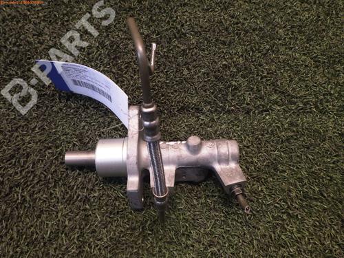Used Brake master cylinder BMW 3 (E46) 323 i (170 hp) 6149098