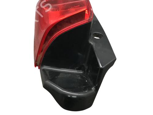 Feu arrière droit MITSUBISHI COLT VI (Z3_A, Z2_A) 1.3 (Z21A) | BP30678733C35